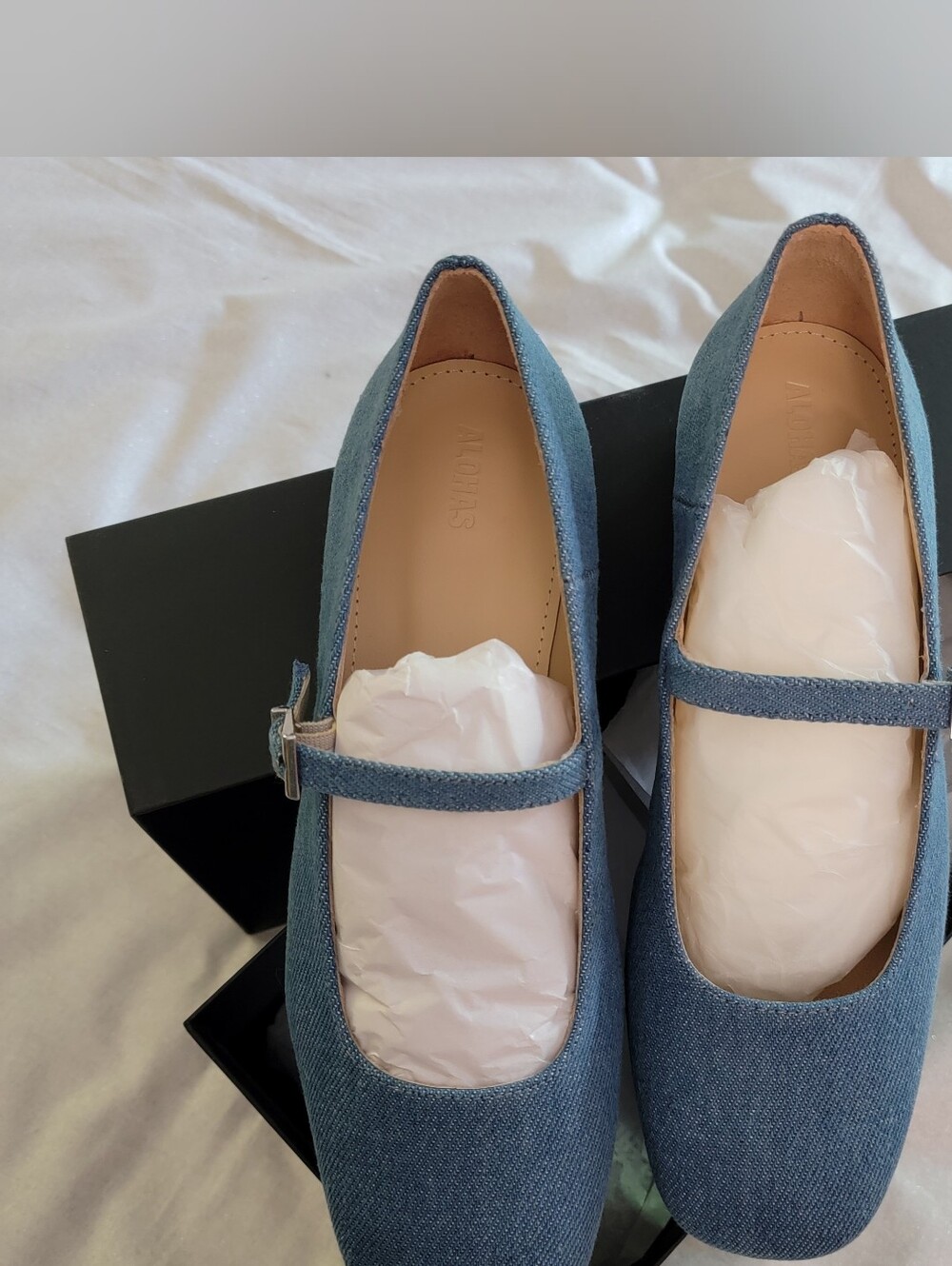 NIB ALOHAS Por Do Sol Denim Blue Flats - Picture 4 of 6